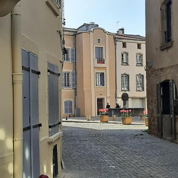 Maison De Ville Vic-le-Comte Exterior foto