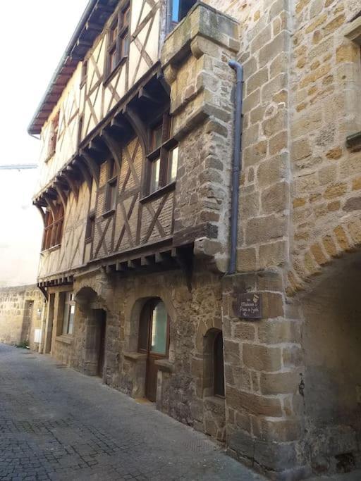 Maison De Ville Vic-le-Comte Exterior foto